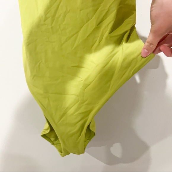 Everlane The String One Piece Swimsuit Green - Picture 5 of 8